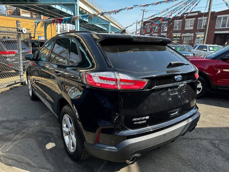 2020 Ford Edge SE