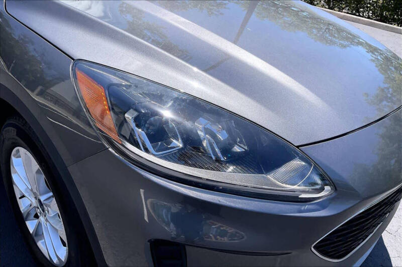 2021 Ford Escape SE