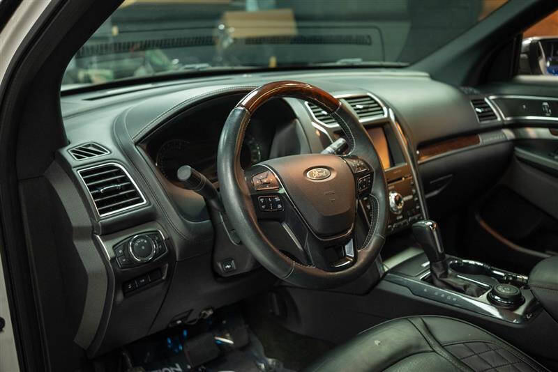 2017 Ford Explorer Platinum