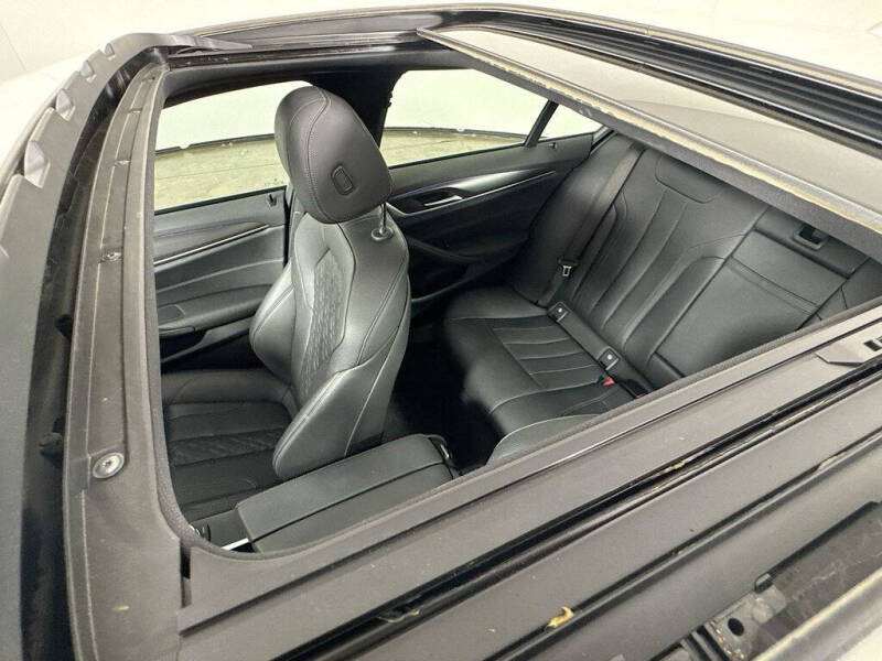 2022 BMW 5 Series 530i