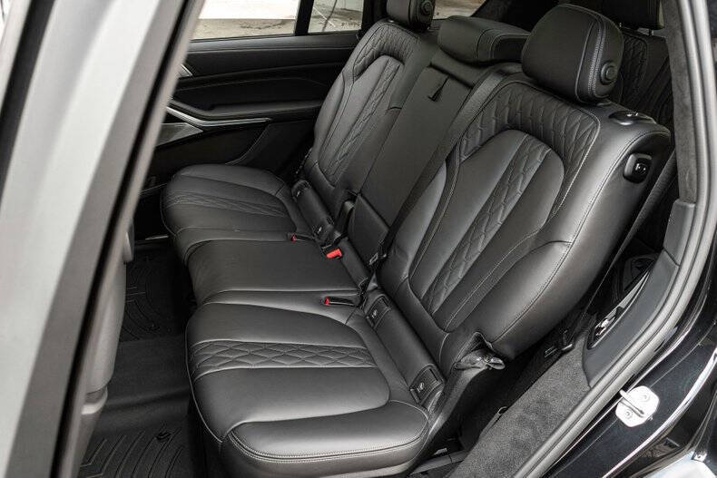 2021 BMW X7 ALPINA XB7