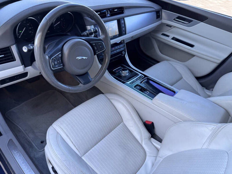 2016 Jaguar XF 35t Prestige