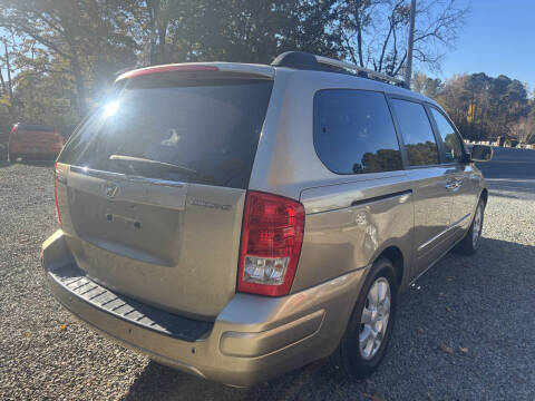 2007 Hyundai Entourage SE