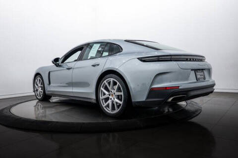 2025 Porsche Panamera 4