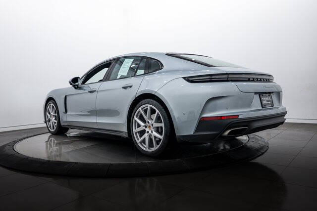 2025 Porsche Panamera 4