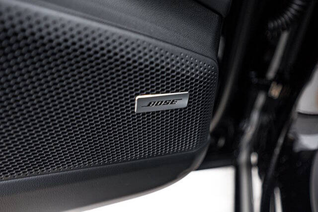 2025 Porsche Macan 4S Electric