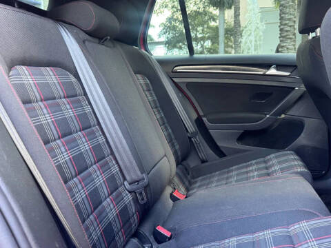 2017 Volkswagen Golf GTI S