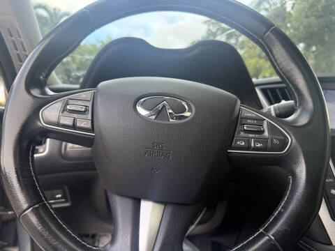 2015 Infiniti Q50 Hybrid Premium