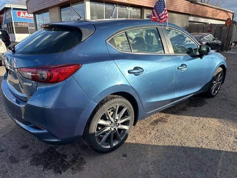 2018 Mazda MAZDA3 Touring