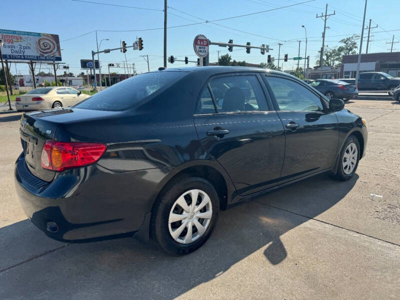 2009 Toyota Corolla LE photo 5