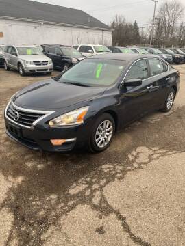 2014 Nissan Altima for sale at Auto Site Inc in Ravenna OH
