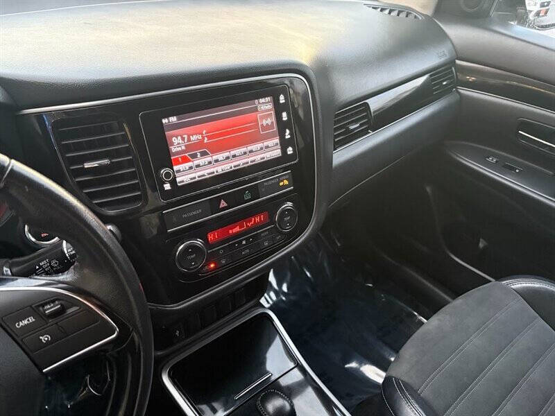 2019 Mitsubishi Outlander SE