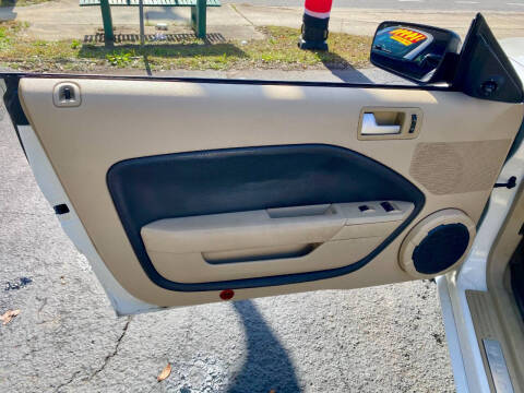 2005 Ford Mustang GT Premium