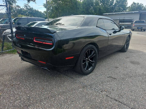 2017 Dodge Challenger SXT
