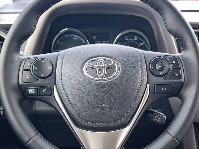 2017 Toyota RAV4 Hybrid XLE