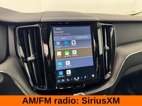 2024 Volvo XC60 B5 Core Dark Theme