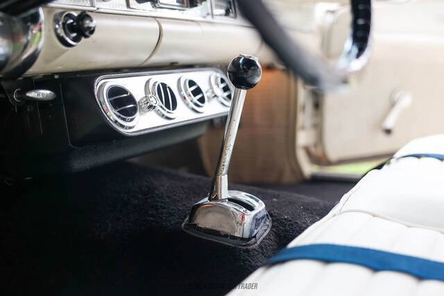 1957 Ford Thunderbird