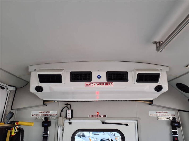 2018 Ford E-Series E-450 SD