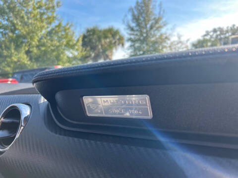 2017 Ford Mustang V6