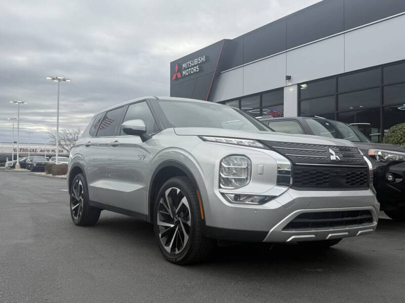 2024 Mitsubishi Outlander PHEV SE