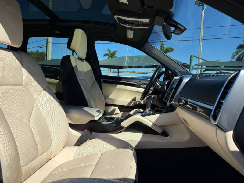 2017 Porsche Cayenne