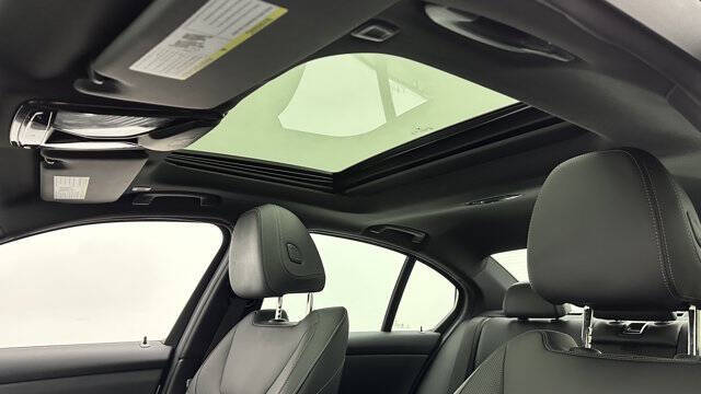 2025 BMW 3 Series 330i