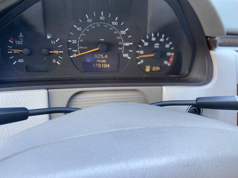 2000 Mercedes-Benz E-Class E 320