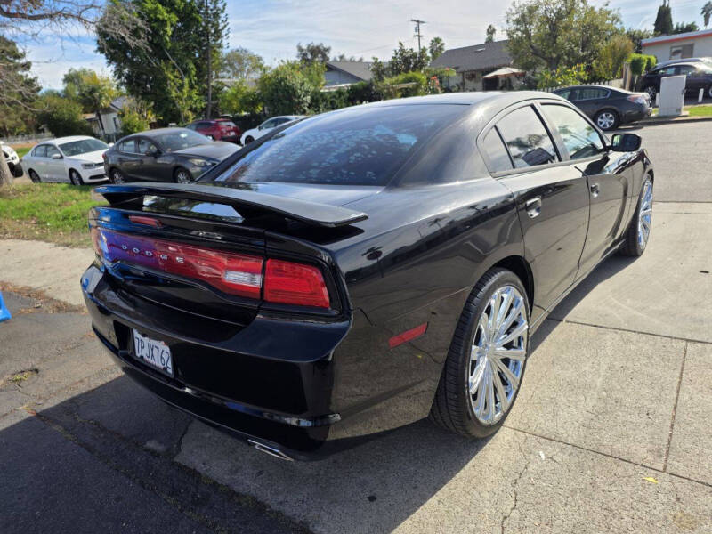 2013 Dodge Charger SE