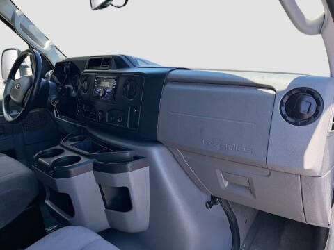 2014 Ford E-Series E-350 SD XLT