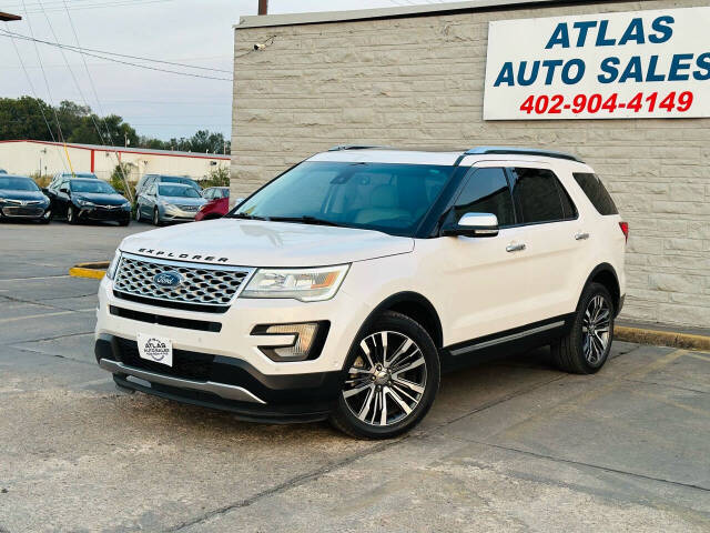 2016 Ford Explorer Platinum photo 2