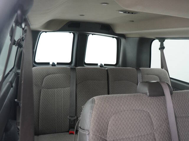2025 Chevrolet Express LT 3500