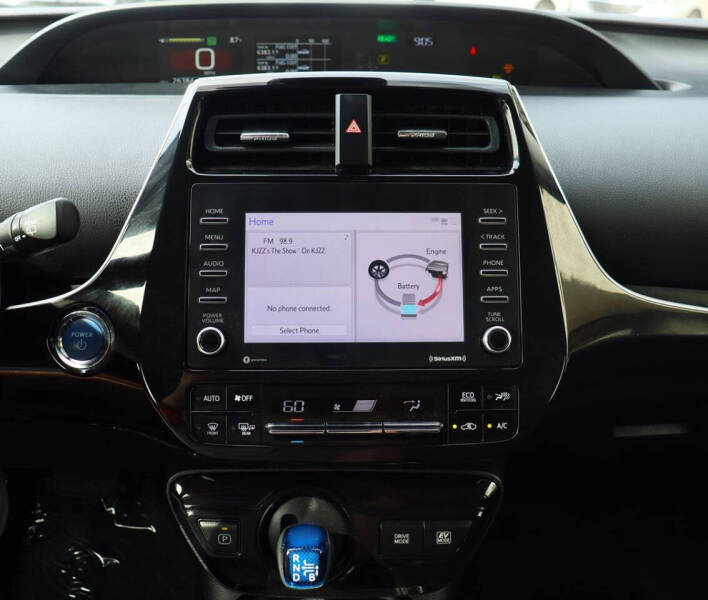 2022 Toyota Prius LE