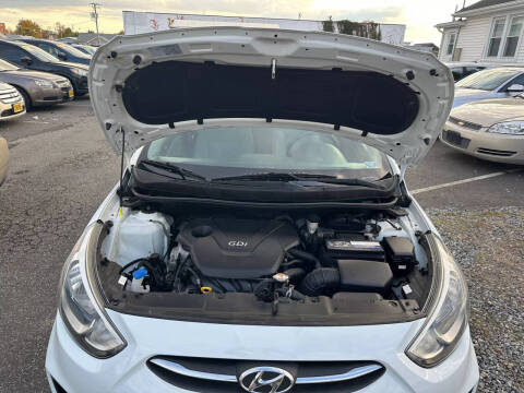 2015 Hyundai Accent GS