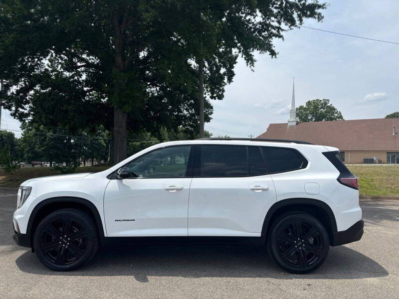 2024 GMC Acadia Elevation