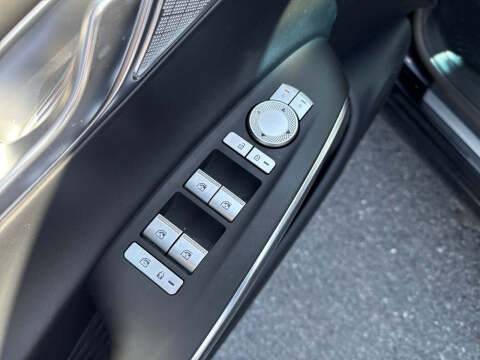 2025 Genesis GV70 2.5T Standard