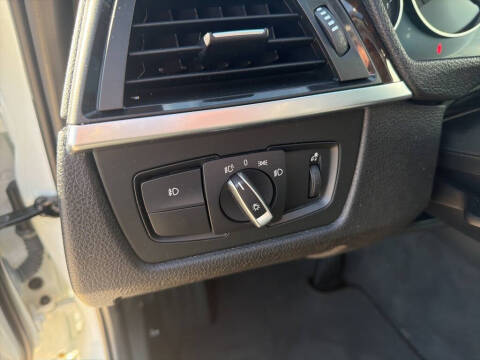 2015 BMW 3 Series 320i