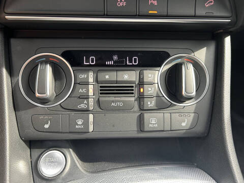 2017 Audi Q3 2.0T quattro Premium Plus