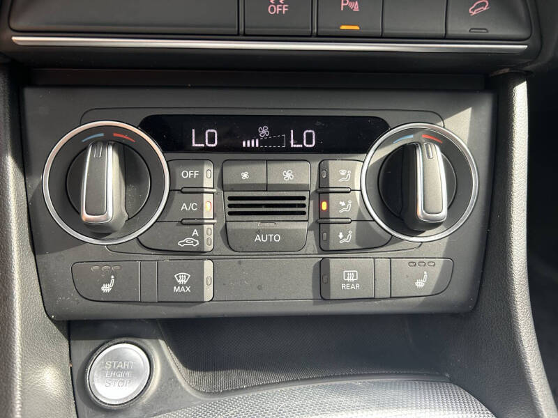 2017 Audi Q3 2.0T quattro Premium Plus