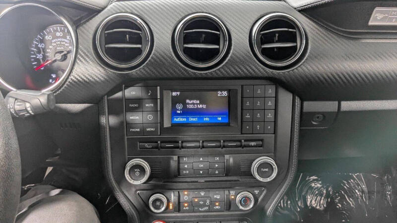 2015 Ford Mustang V6