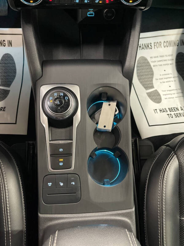 2021 Ford Escape Hybrid Titanium