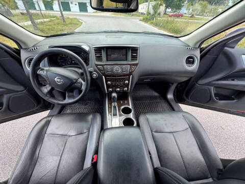 2014 Nissan Pathfinder SL