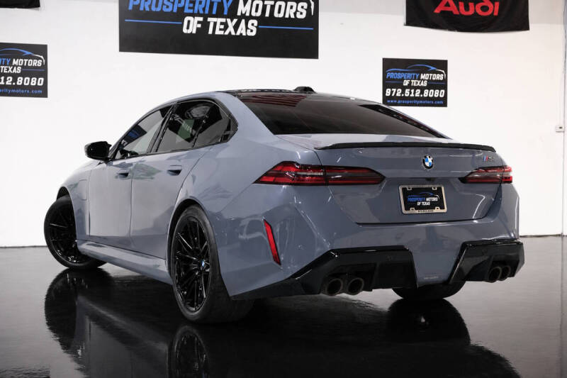2025 BMW M5
