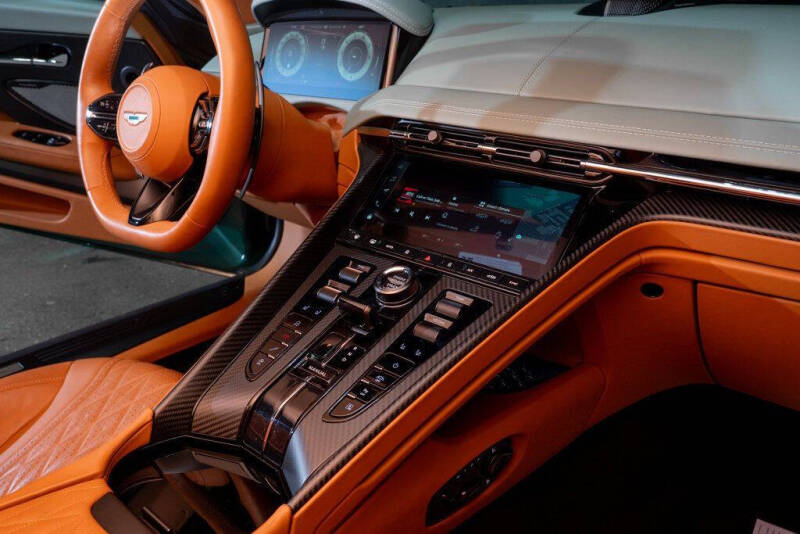 2024 Aston Martin DB12 V8