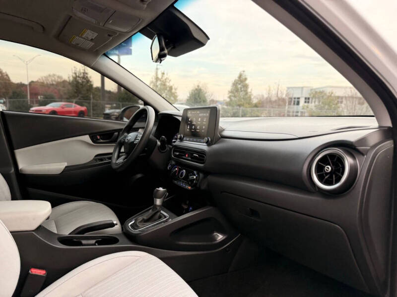 2022 Hyundai Kona SEL