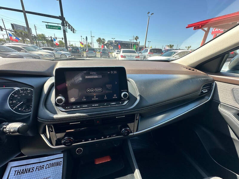 2021 Nissan Rogue SV