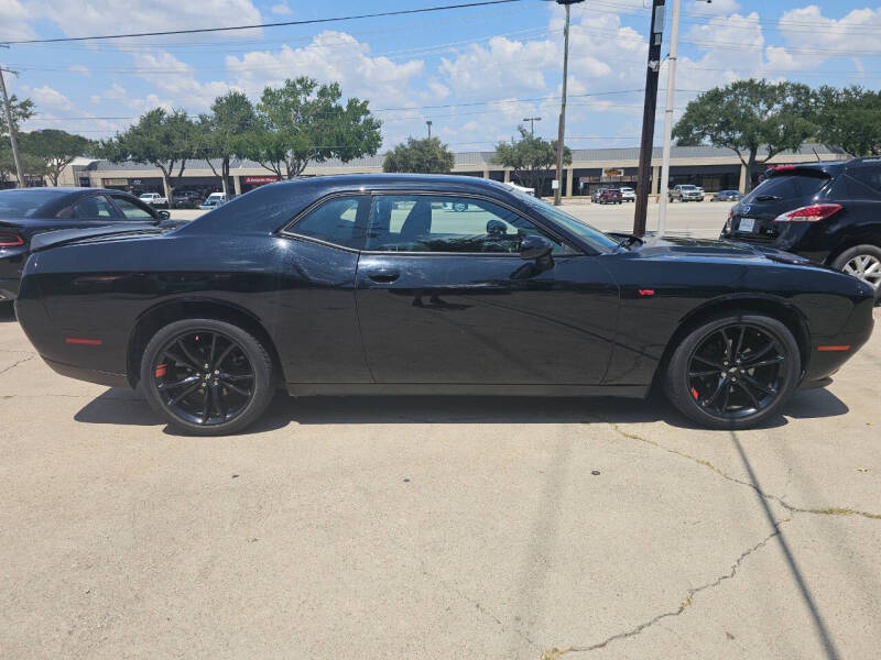 2018 Dodge Challenger SXT Plus