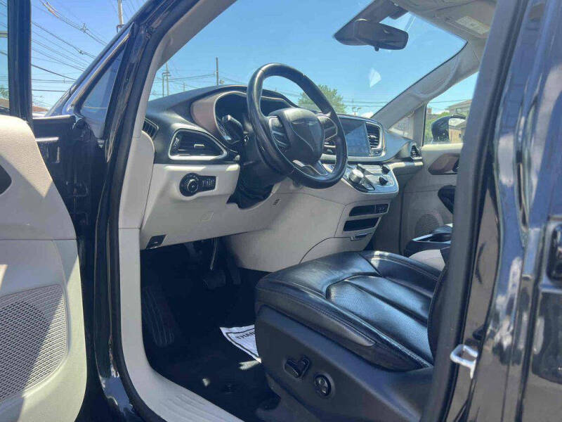 2018 Chrysler Pacifica Touring L