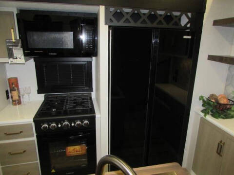 2025 Forest River 38 VERANDA