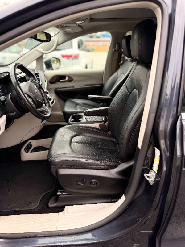 2019 Chrysler Pacifica Touring L Plus