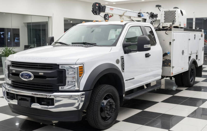 2020 Ford F-550 Super Duty Chassis Cab XL's photo